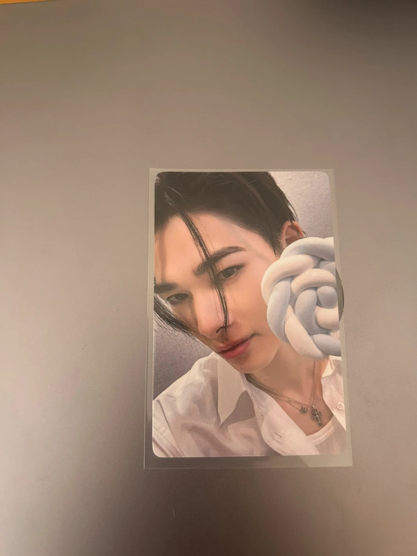 niki  Romance : Untold yzy official album photocard
