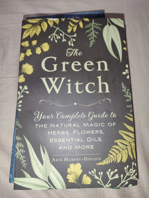 The Green Witch 🧹 Arin Murphy-Hiscock