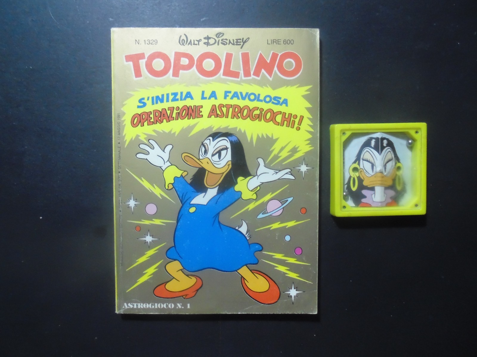 Topolino n. 1329 con gadget ASTROGIOCO N. 1: "AMELIA AMMALIATRICE"