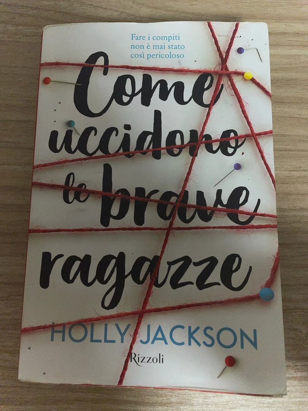 Vendo libro “Come uccidono le brave ragazze “ di Holly Jackson