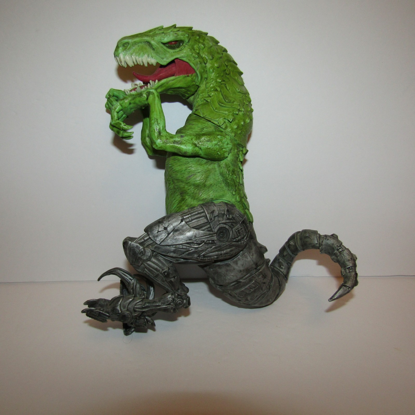 Modellino Raw 10 Raptor Cybernetic Dinosaur Velociraptor Dino McFarlane giocattolo