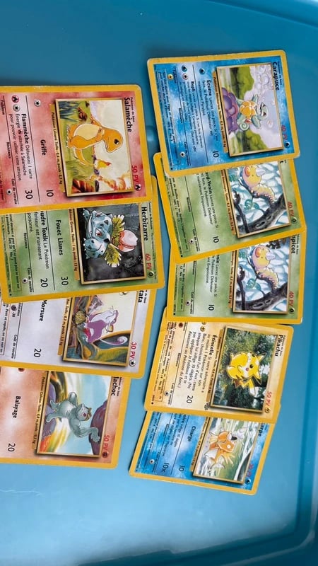 Lot 9 cartes Pokémon abîmées