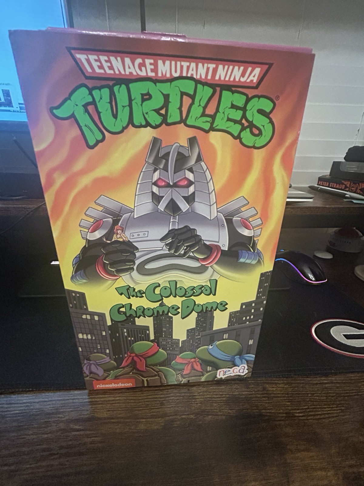 NECA Teenage Mutant Ninja Turtles the Colossal Chrome Dome Figura