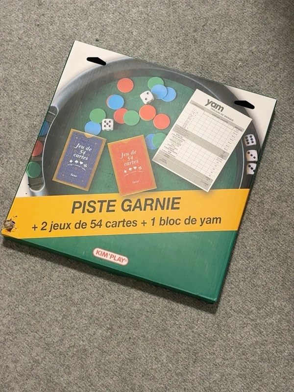 Piste garnie de jeux – Kim’Play