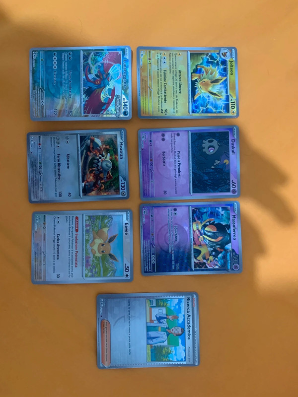 Lotto 7 carte pokemon reverse pokeball evoluzione prismatica