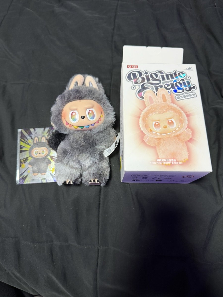 Ciondolo peluche vinile POP MART The Monsters Big Into Energy Labubu ID segreto