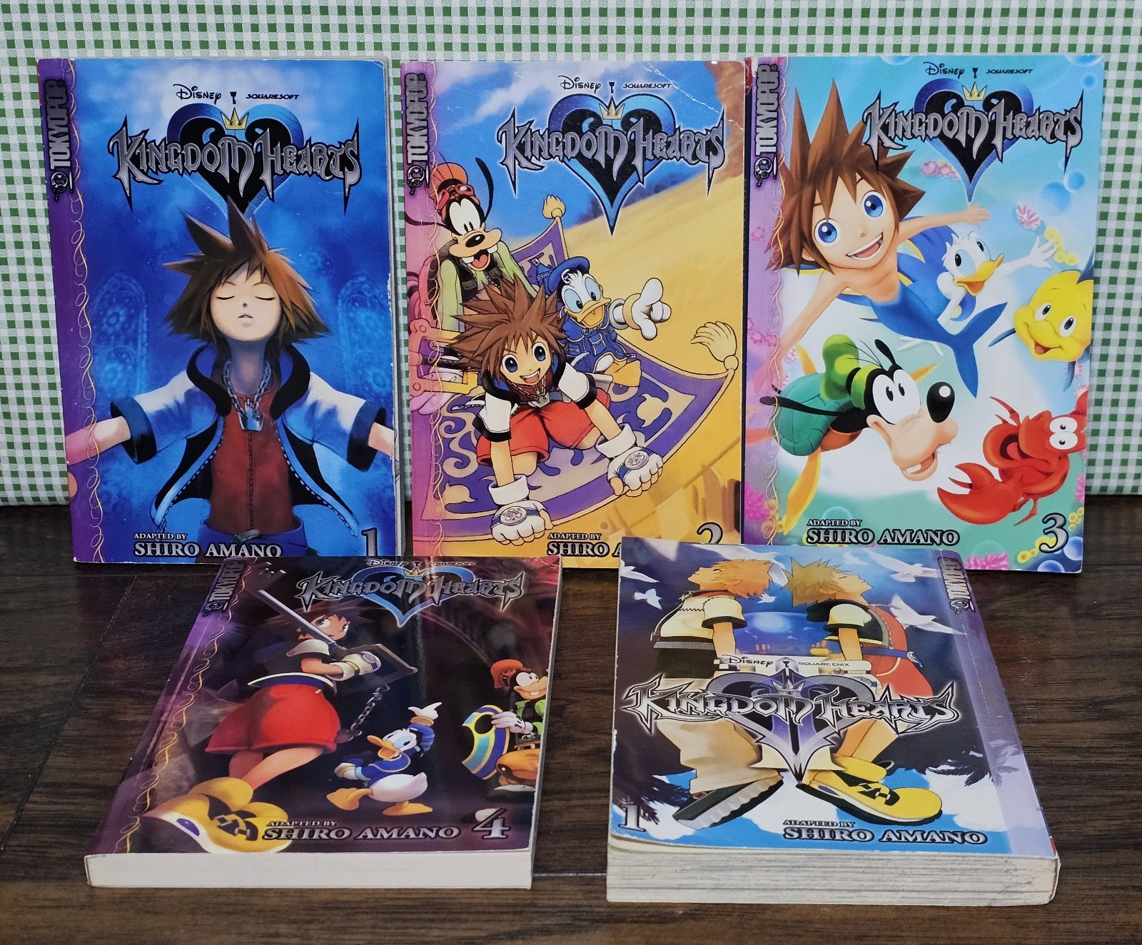 Disney Kingdom Hearts Tokyopop volume 1, 2, 3, 4 manga completo lotto inglese