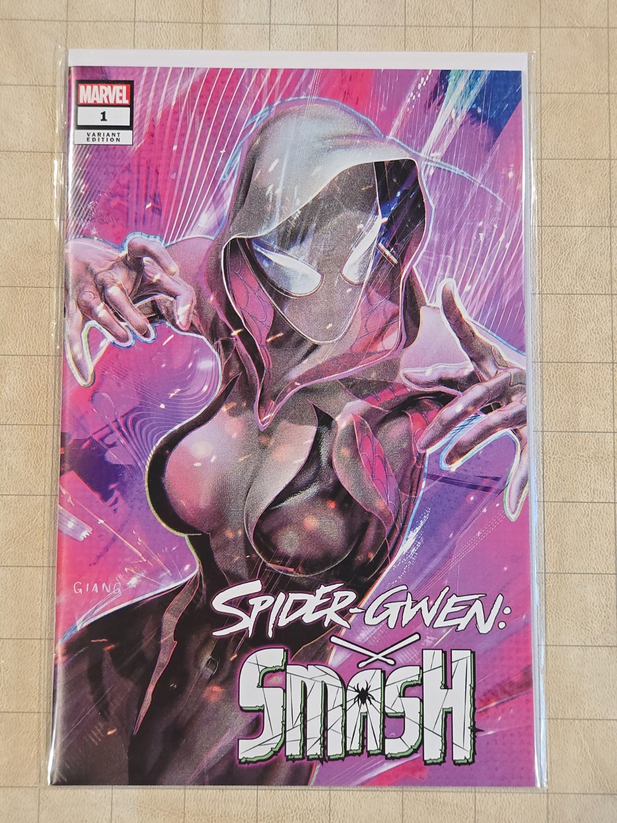 Spider-Gwen: Smash #1 Variant cover Limited to 3000 Copies