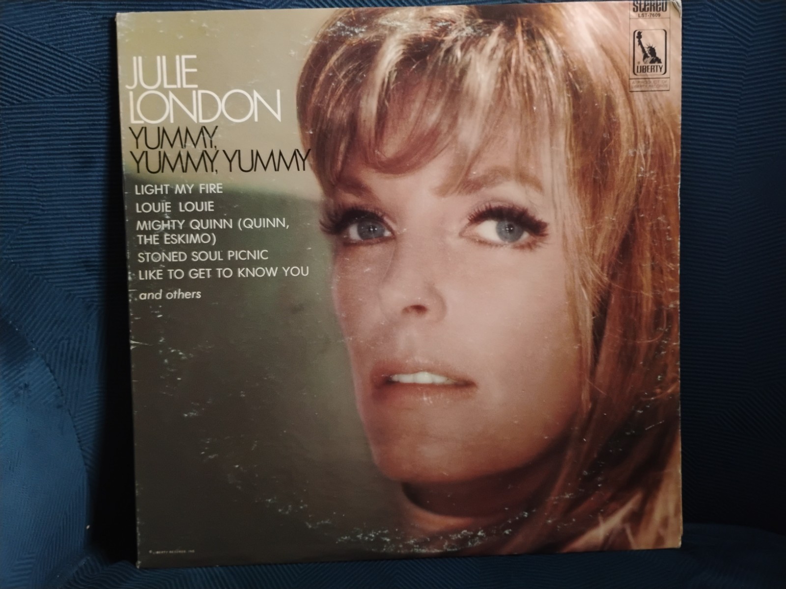 JULIE LONDON (1969) YUMMY, YUMMY, YUMMY - Vinyl LP Record - Hard To Find!