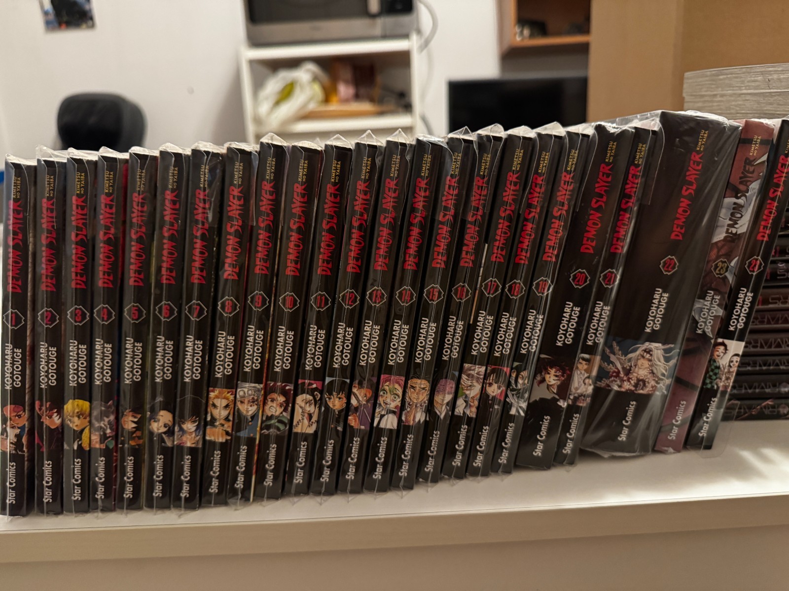 Demon Slayer: Kimetsu no Yaiba edita in Italia da Star Comics