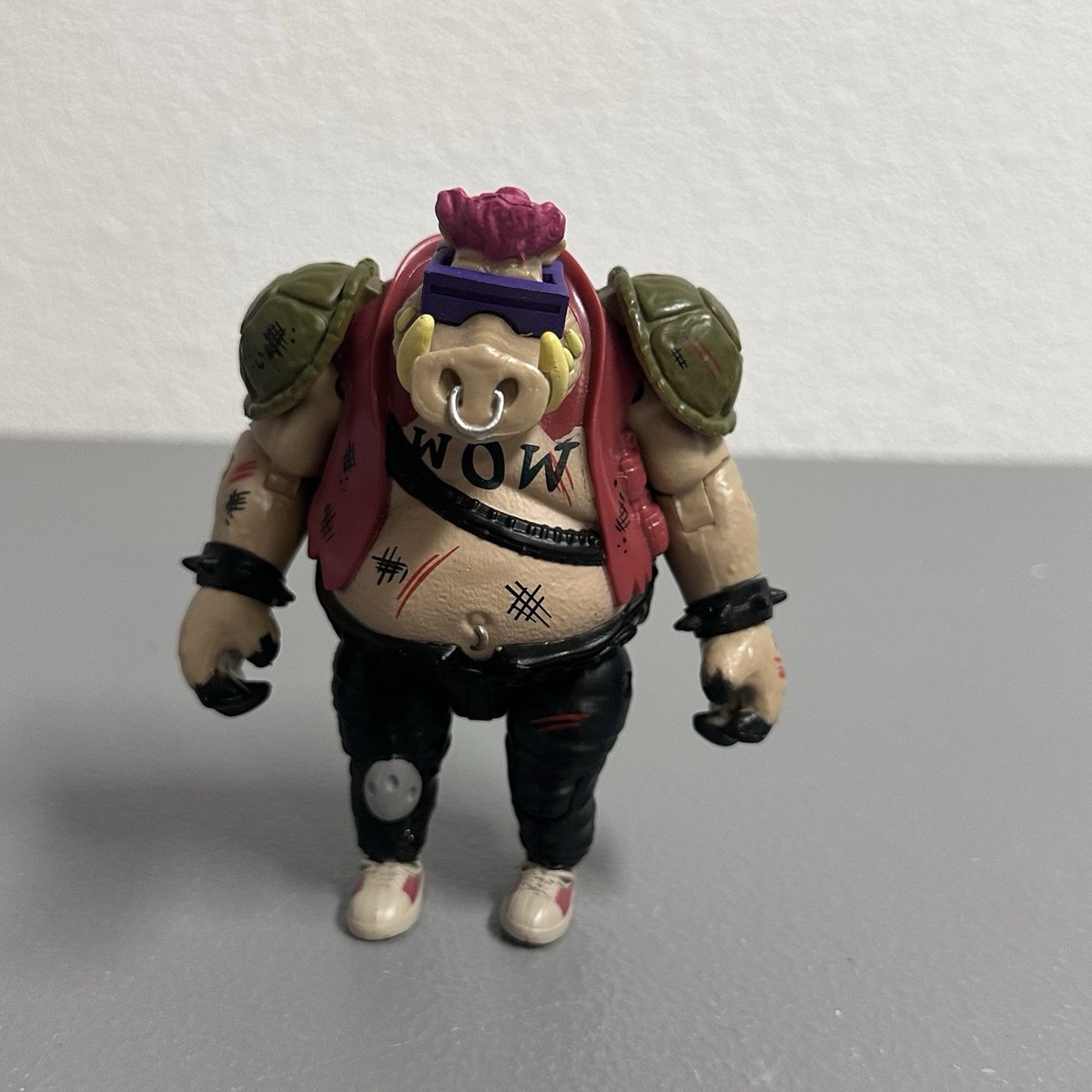 TEENAGE MUTANT NINJA TURTLES: MUTANT MAYHEM 2023 * FIGURINA TMNT BEBOP 4,5"