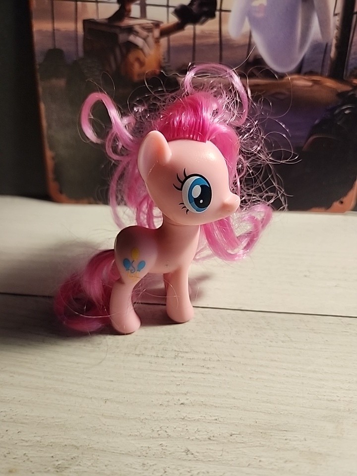 Hasbro My Little Pony 2010 G4 Pinkie Pie 3" Brushable Toy Figure