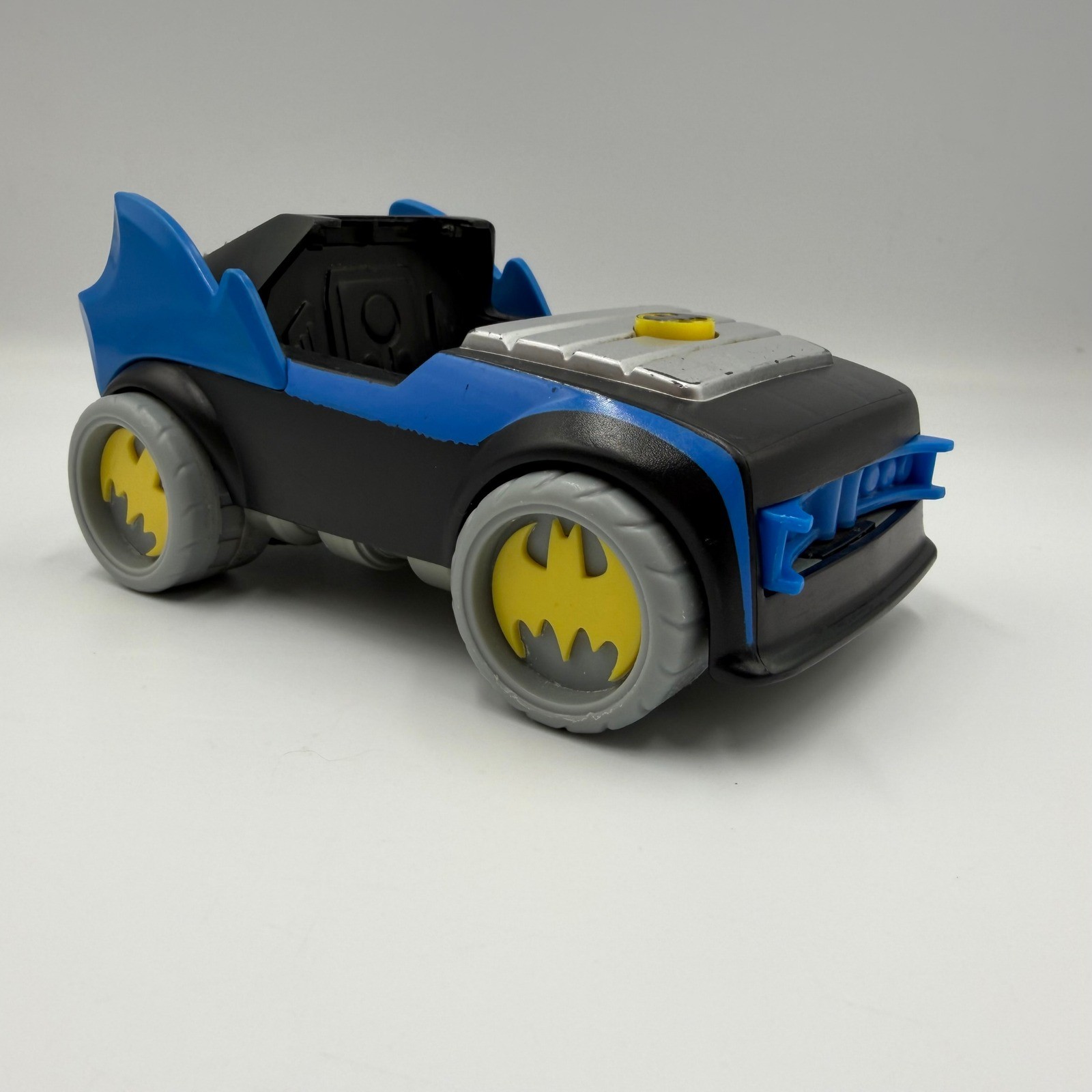 Mattel 2007 Batman Batmobile auto giocattolo nero blu M5650 DC Comics veicolo d'azione