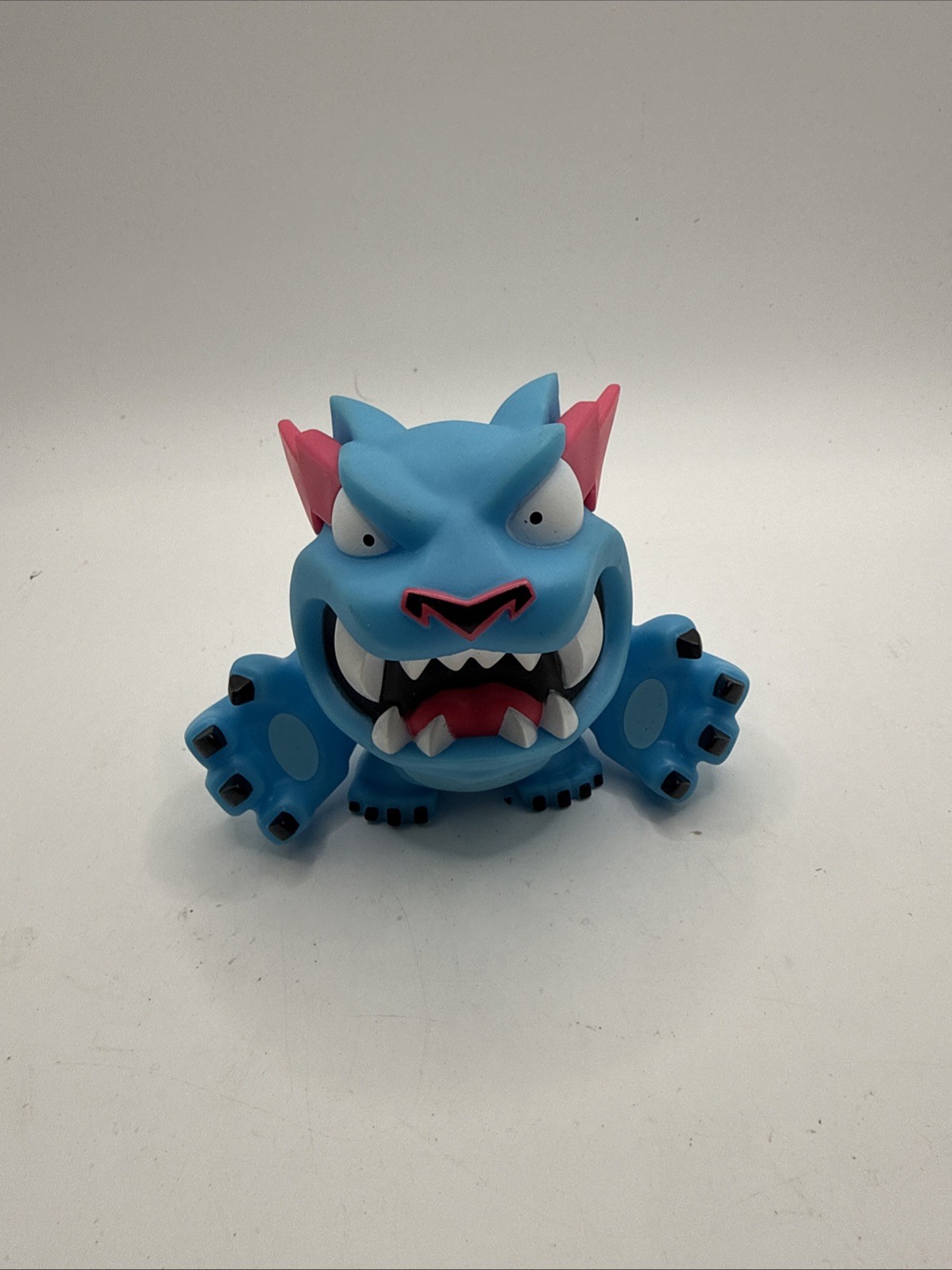 MrBeast Lab Classic Panther Vinyl Figure Moose Toys Beast Action Figure da collezione