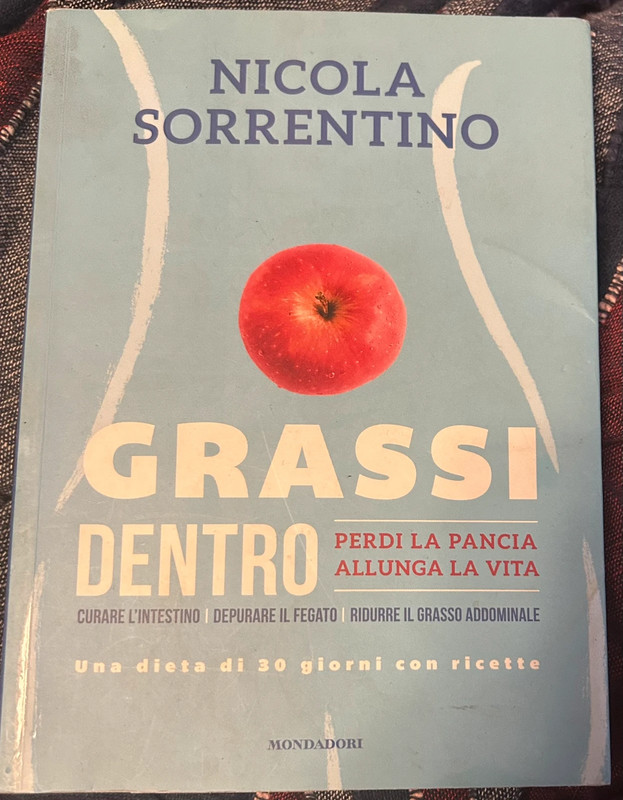 Libro -grassi dentro di Nicola Sorrentino - svuotatutto