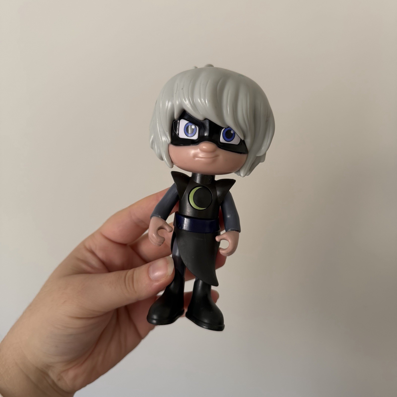 PJ Masks 6" DELUXE TALKING LUNA GIRL Action Figure Poseable Just Play