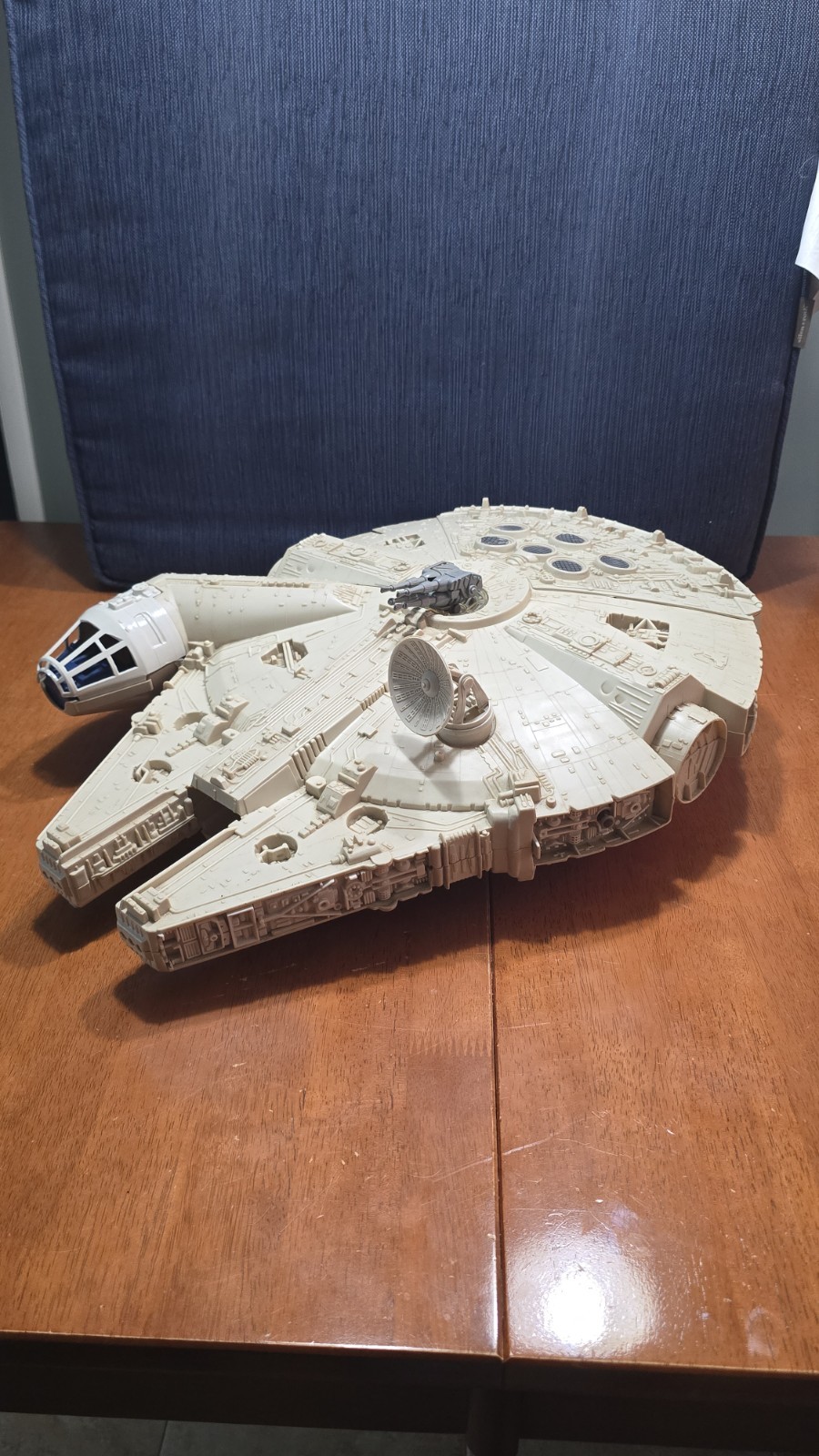 Vintage 1979 STAR WARS KENNER Millennium Falcon Vehicle. Sounds Works