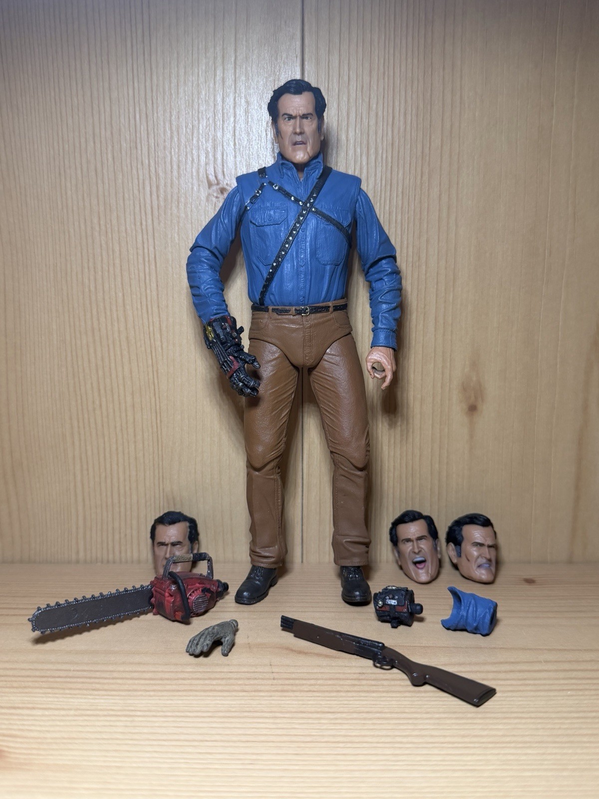 Modellino NECA Ash vs Evil Dead Ash Williams Hero 7" 2016 sciolto