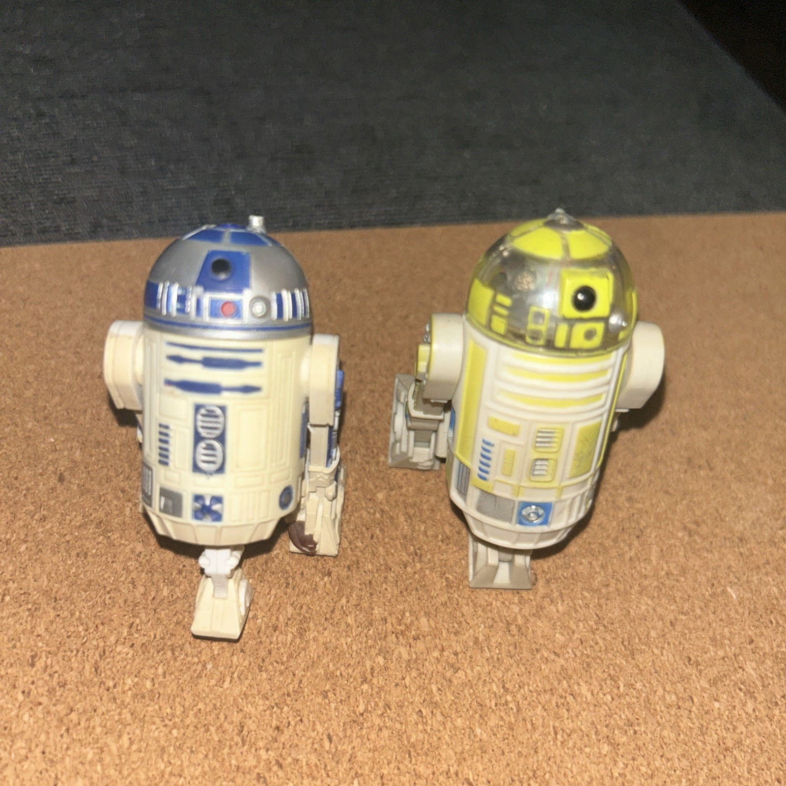 STAR WARS R3T7 AOTC 2002 ACTION FIGURE & R2D2 3.75” DROIDS low pp