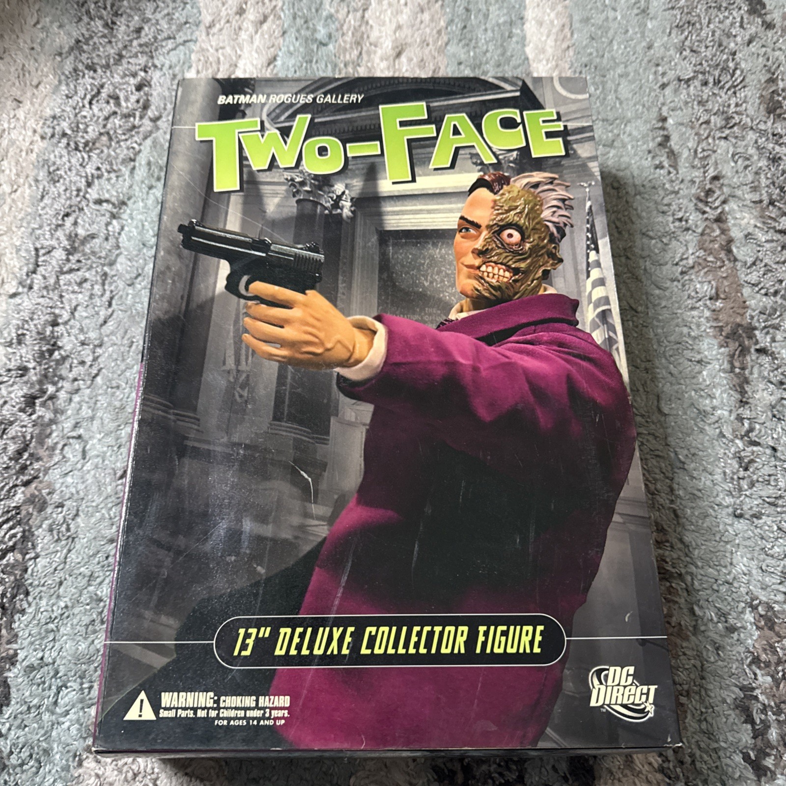 Batman Rogues Gallery Two-Face 13" Deluxe Figurina da Collezione DC Direct 2005 