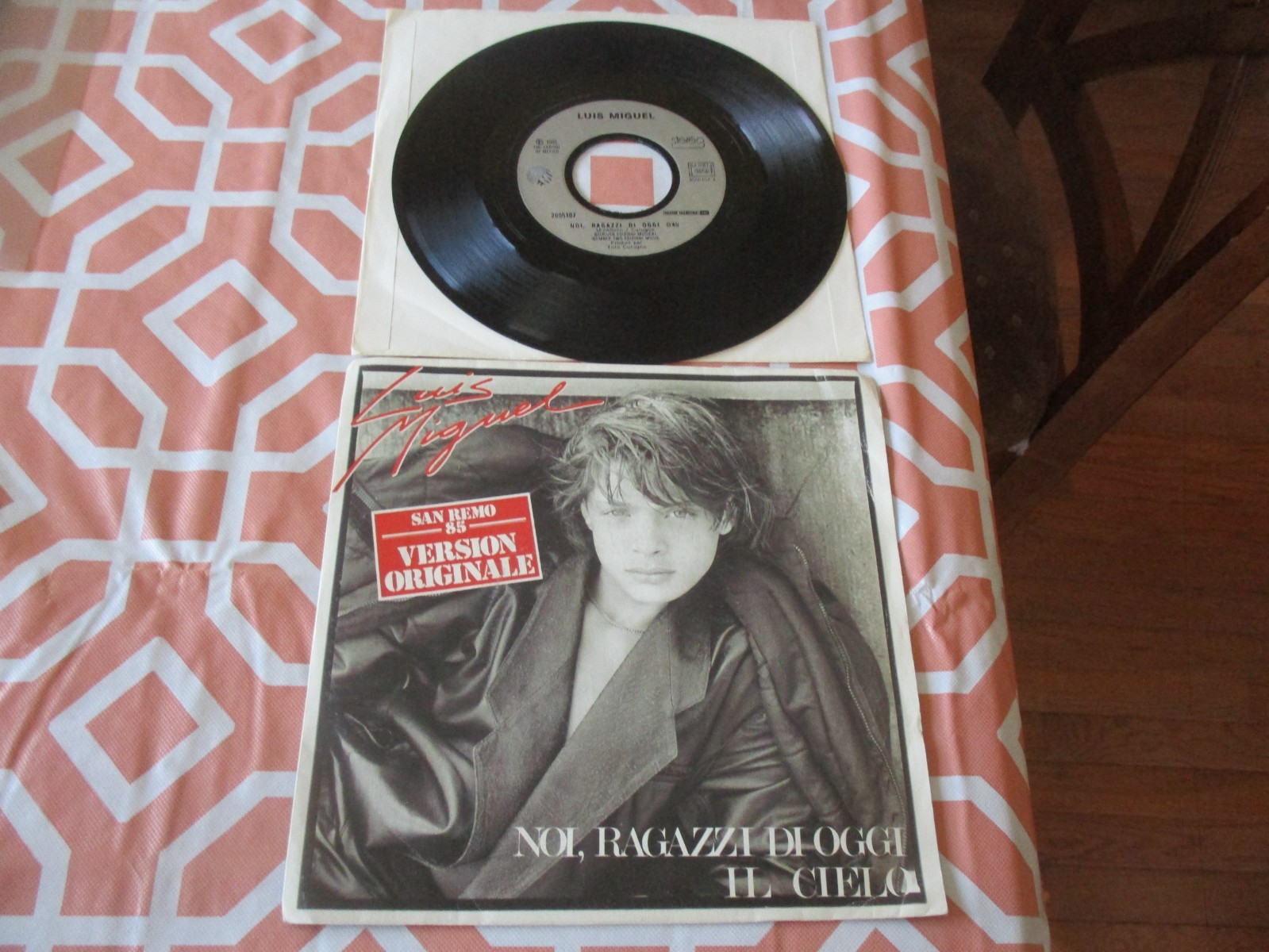 LUIS MIGUEL-Noi, Ragazzi Di Oggi/il Cielo-Strong VG (tested)-French press-EMI 45
