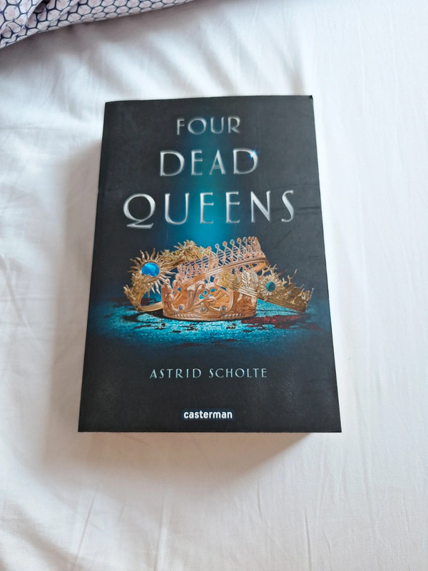Four dead queens
