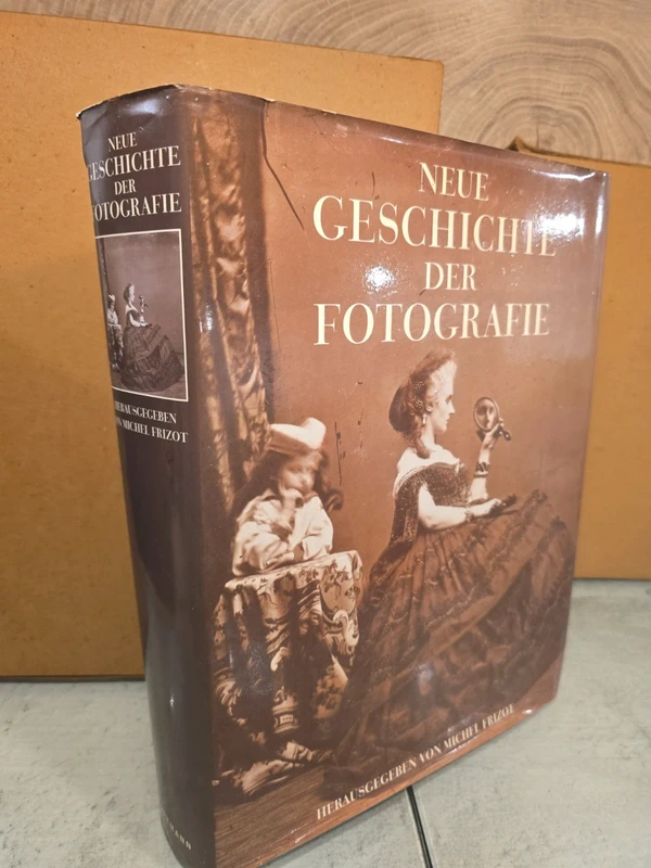 Neue Geschichte der Fotografie