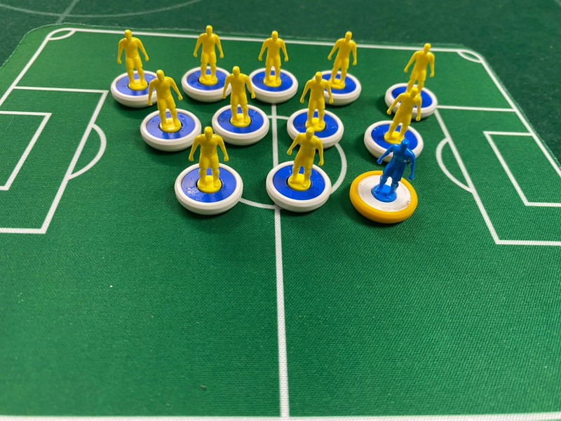 Équipe Subbuteo / Table Football sur bases Astrobase CC2 Dynamic – 11 joueurs + gardien