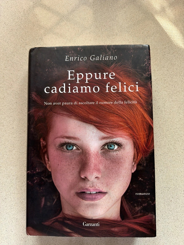 Eppure cadiamo felici