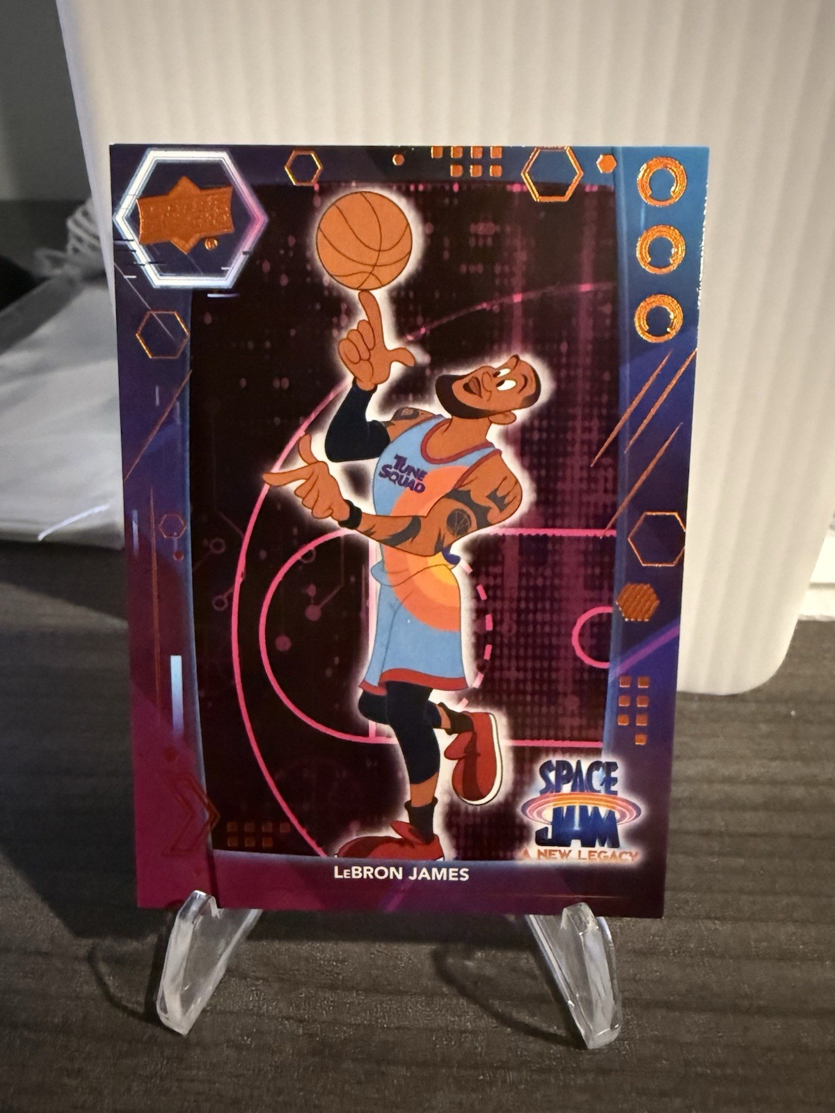 2021 Upper Deck Space Jam A New Legacy Neon Orange #1 LeBron James cartone animato