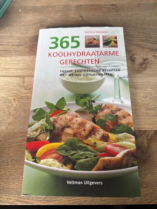 365 koolhydraatarme gerechten: snelle, fantastische recepten met weinig koolhydraten (Dutch Edition)