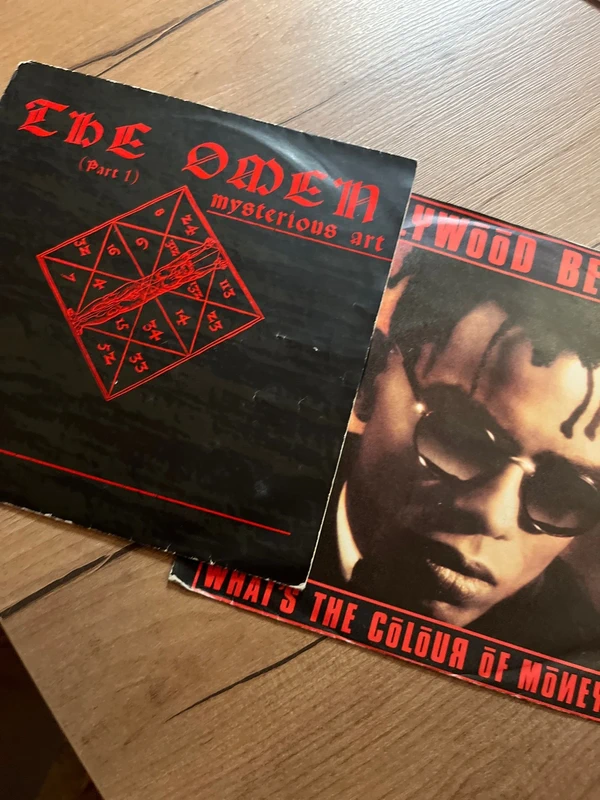2 vinyl singles