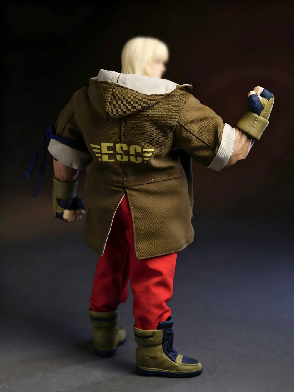 Modellino cintura maglietta pantaloni cappotto scala 1/12 per action figure Romankey 6"