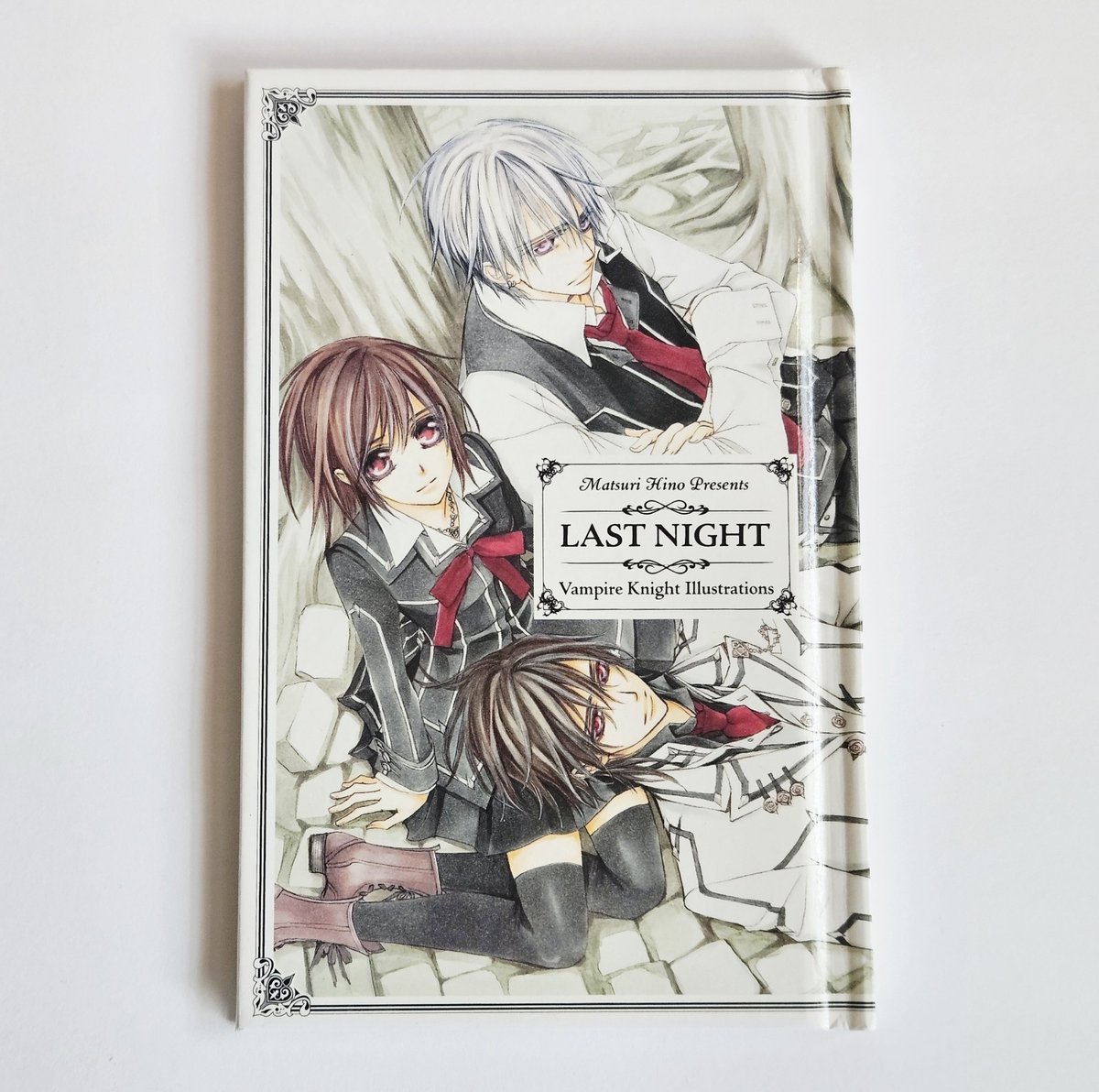 Last Night Vampire Knight illustrazioni copertina rigida Matsuri Hino 2013 Shojo Beat
