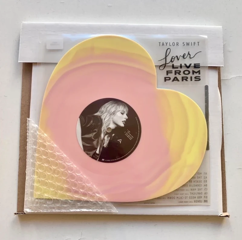 Taylor Swift / Doble Vinilo en Forma de Corazón Color Rosa Amarillo y Azul / Lover / Live From París