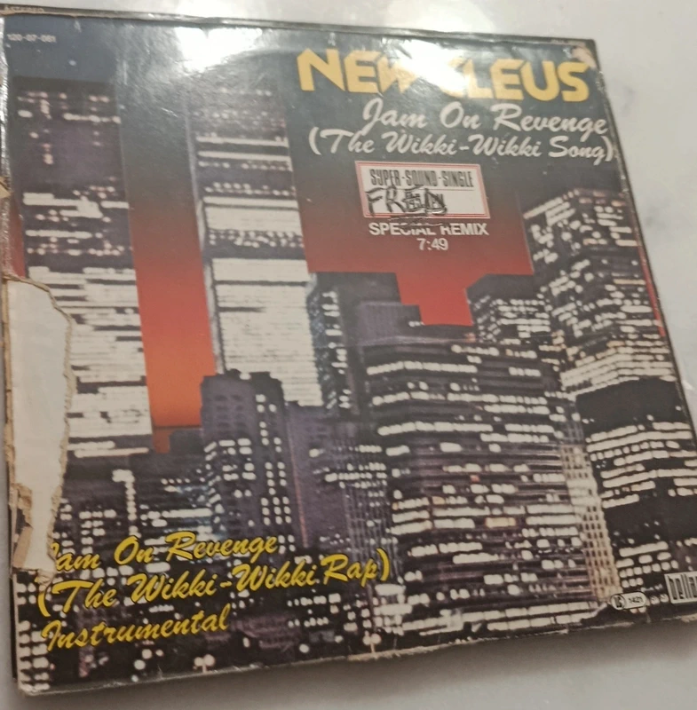 New cleus-wikki wikki rap maxi 45