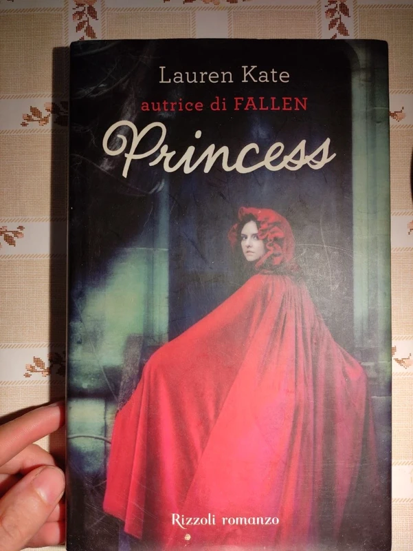 Princess - Lauren Kate (Rizzoli) Young Adult Gothic Thriller