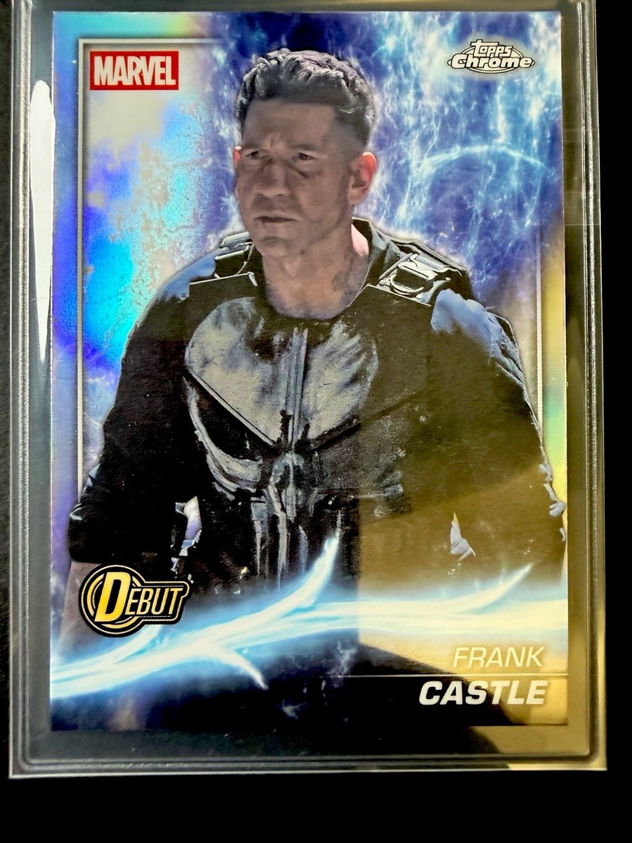 Topps 2025 Chrome Daredevil: Born Again Refractor Debut #176 Frank Castle