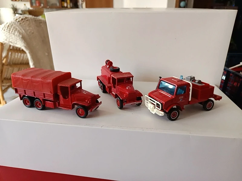 Lot de 3 camions pompiers miniatures 1/50 SOLIDO