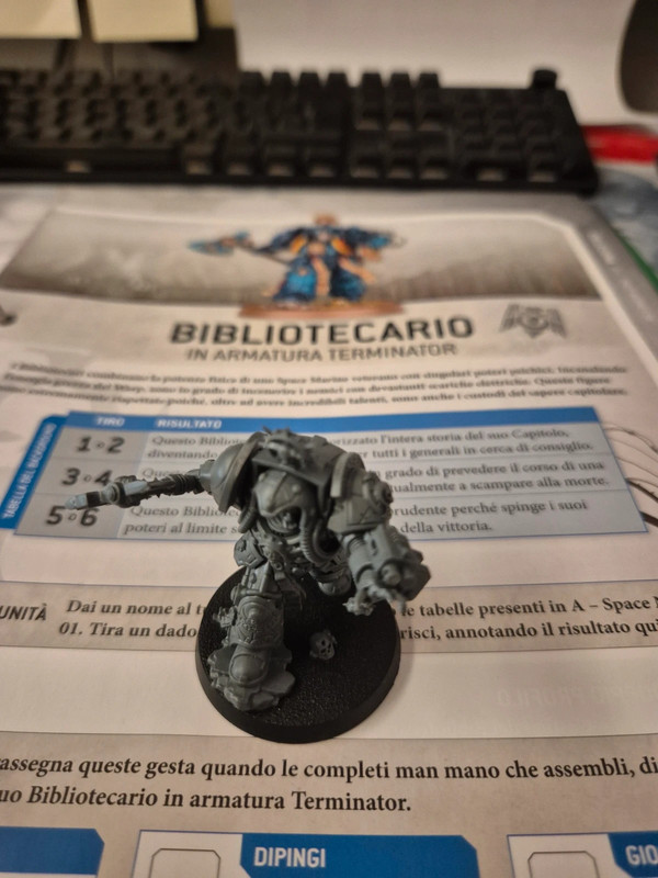 Bibliotecario in armatura terminator space marine