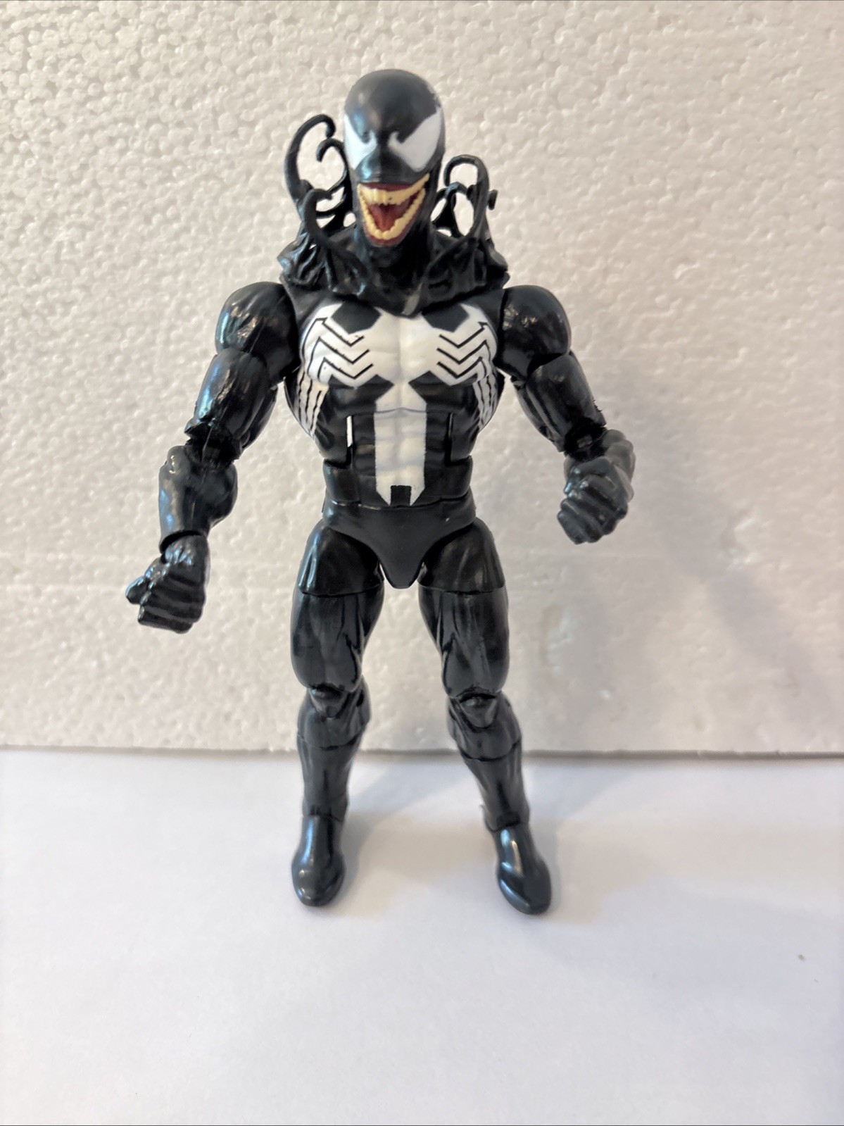 Marvel Legends Hasbro Modellino Monster Venom BAF Series Eddie Brock 