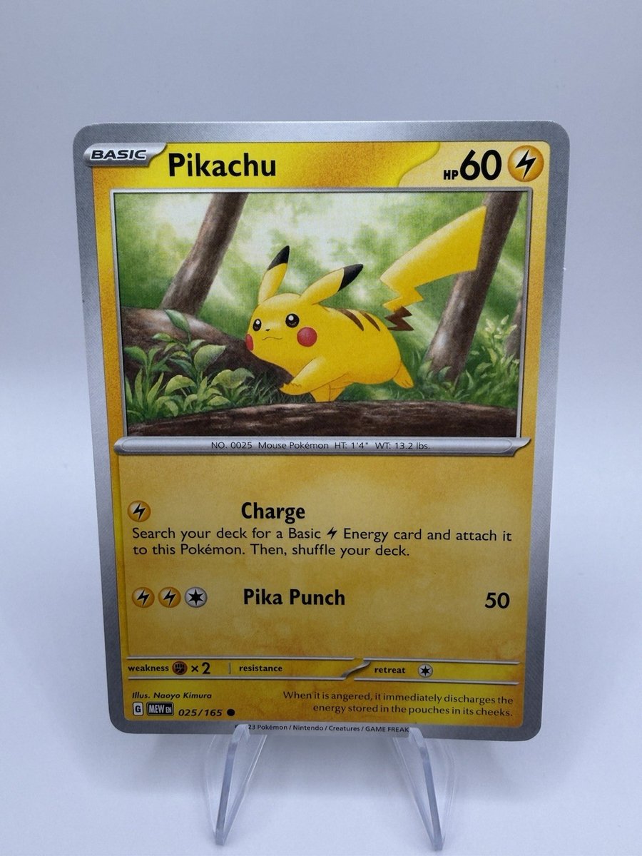 Pikachu 025/165 Base Pokemon TCG Scarlet & Violet 151