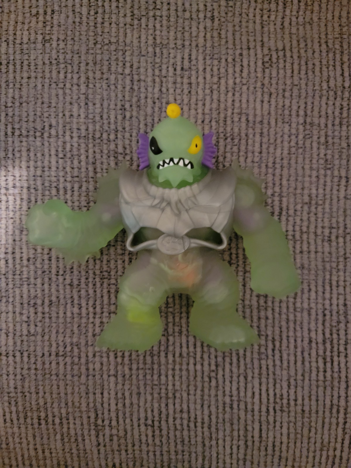 Heroes of Goo Jit Zu Deep Goo Sea X ray Bones Horriglow esclusivo.