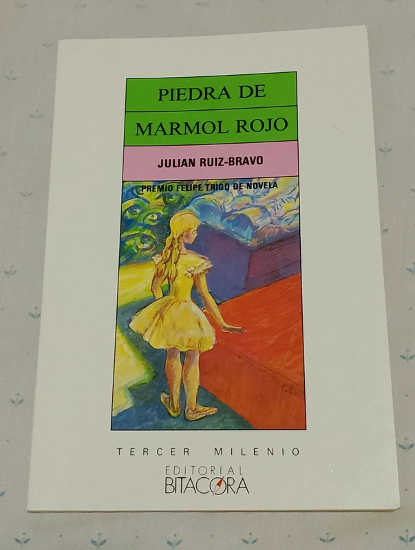 Piedra de mármol rojo - Julián Ruiz-Bravo