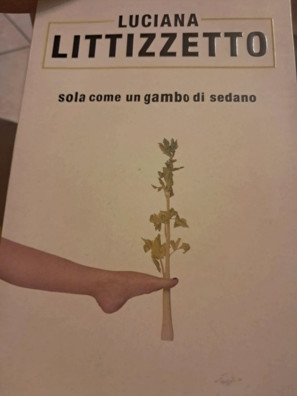 Sola come un gambo di sedano