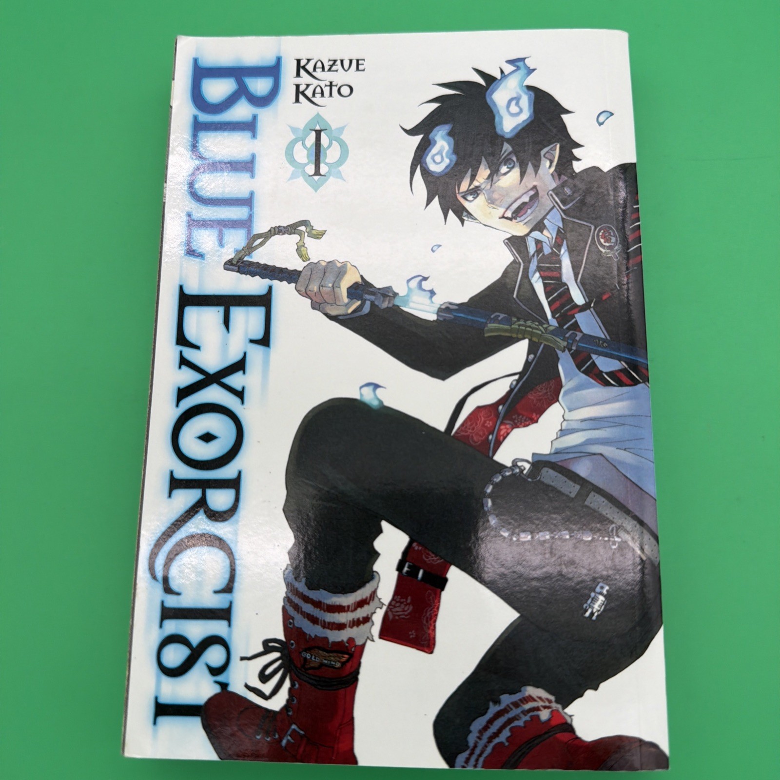 Esorcista blu, vol. 1 - Copertina flessibile, di Kazue Kato - Ottimo c