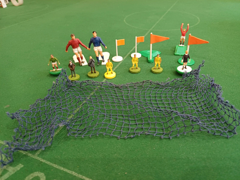 Old subbuteo.  Vrac Figurines et accessoires