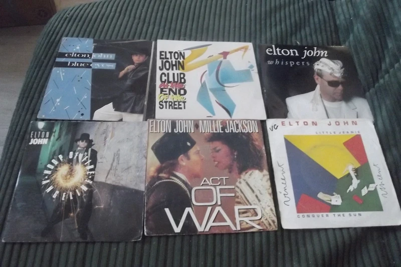 Elton John 45 tours