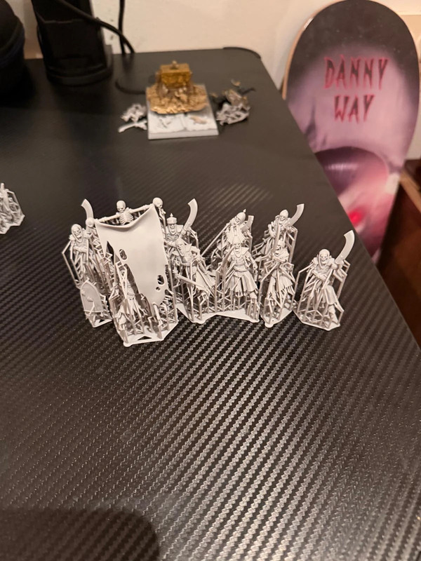 10 grave guard