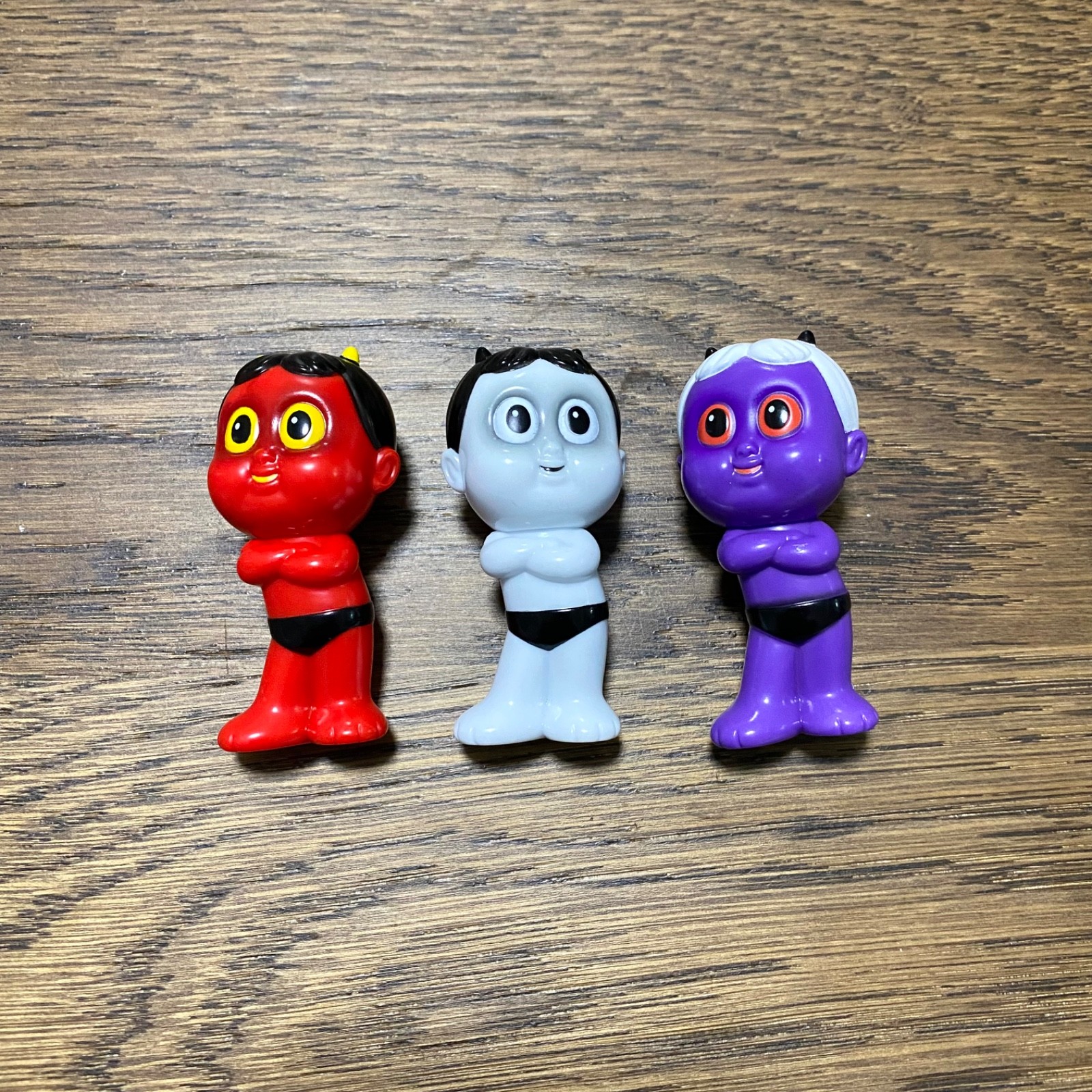 MEDICOM TOY : FIGURE SOFUBI VAG GACHA BLACkPEARLS HAPY 3 pcs.